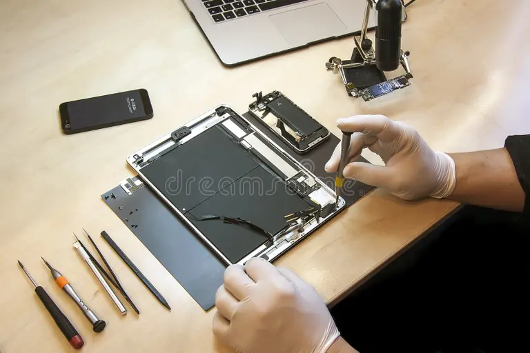 apple-iphone-ipad-tablet-repairing-prague-czech-republic-november-photo-repair-process-air-air-produced-47125484